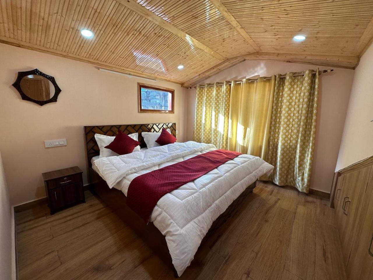 Nav Nidhi B&B Shimla Eksteriør billede